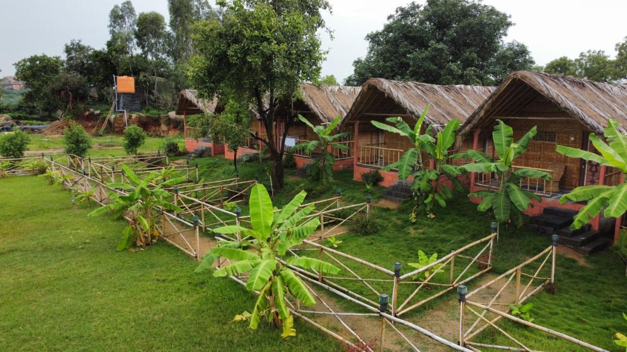 Waterfall Guesthouse Hampi Exterior photo