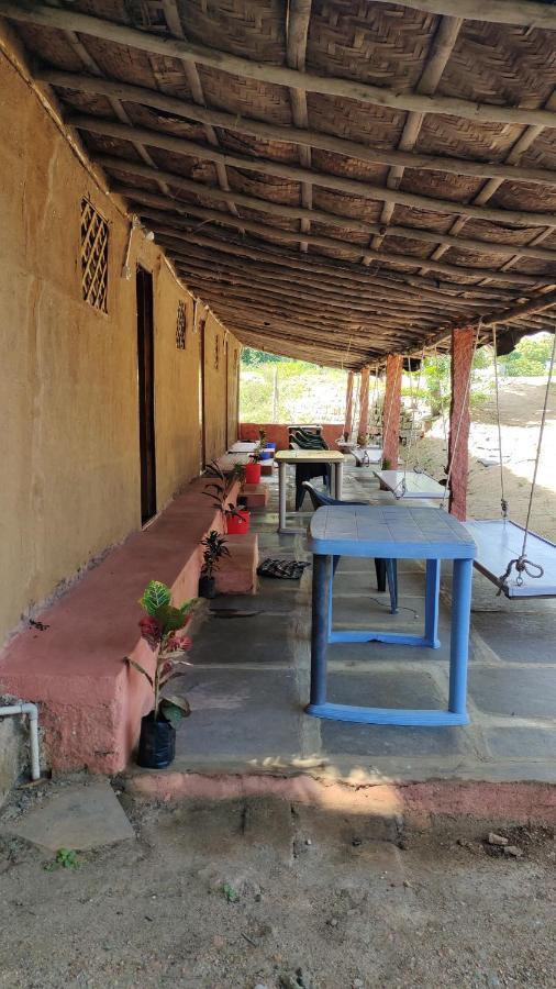 Waterfall Guesthouse Hampi Exterior photo